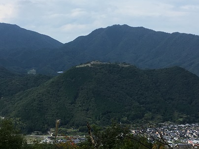 立雲狭から竹田城を望む景色