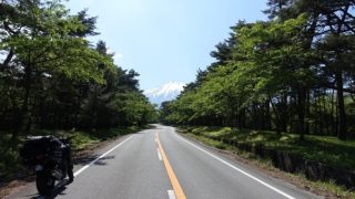 富士あざみラインから富士山へ向かう